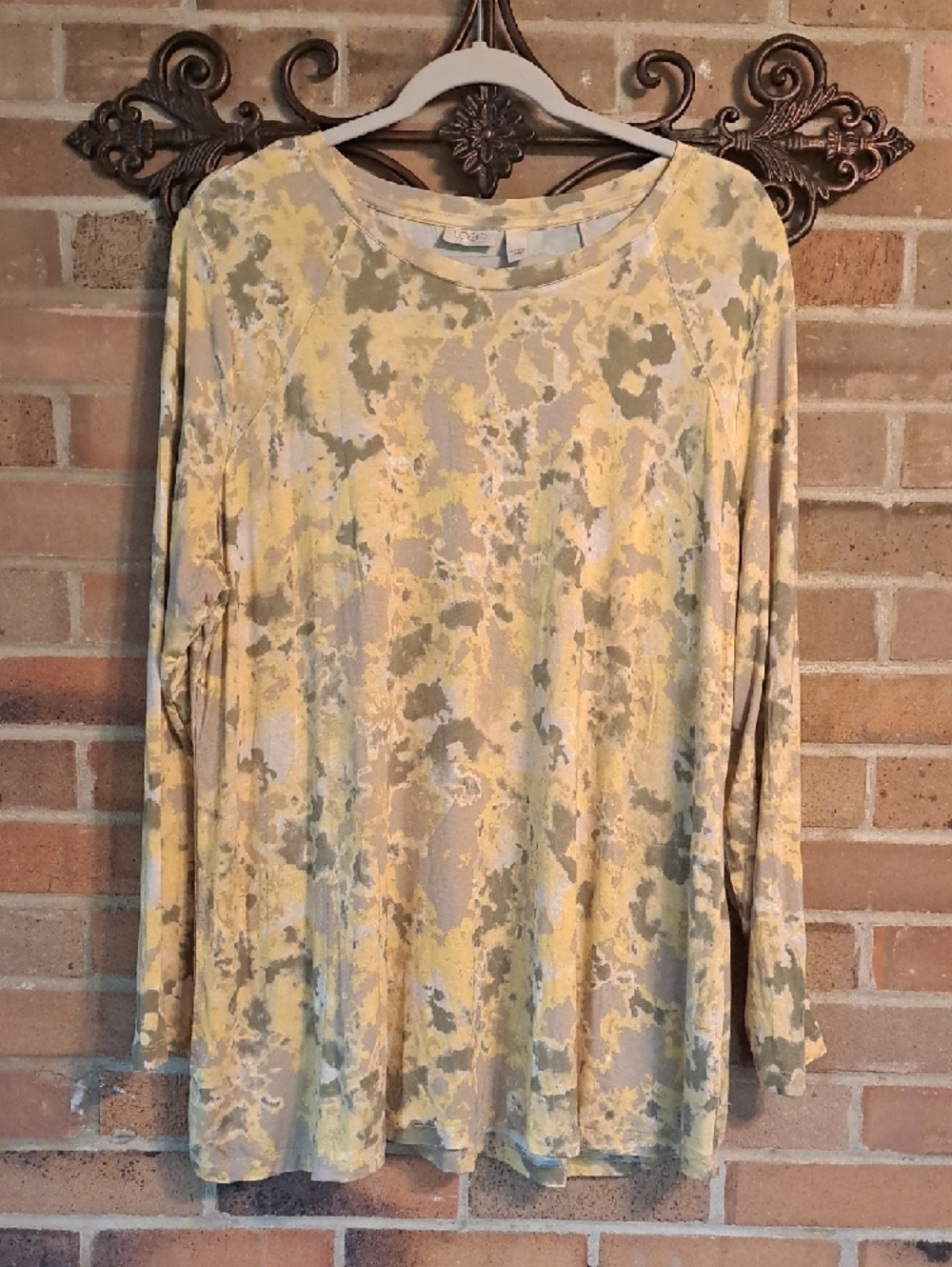 Logo Lori Goldstein, XL Lightweight Tunic With Yellow & Sage Watercolor Print